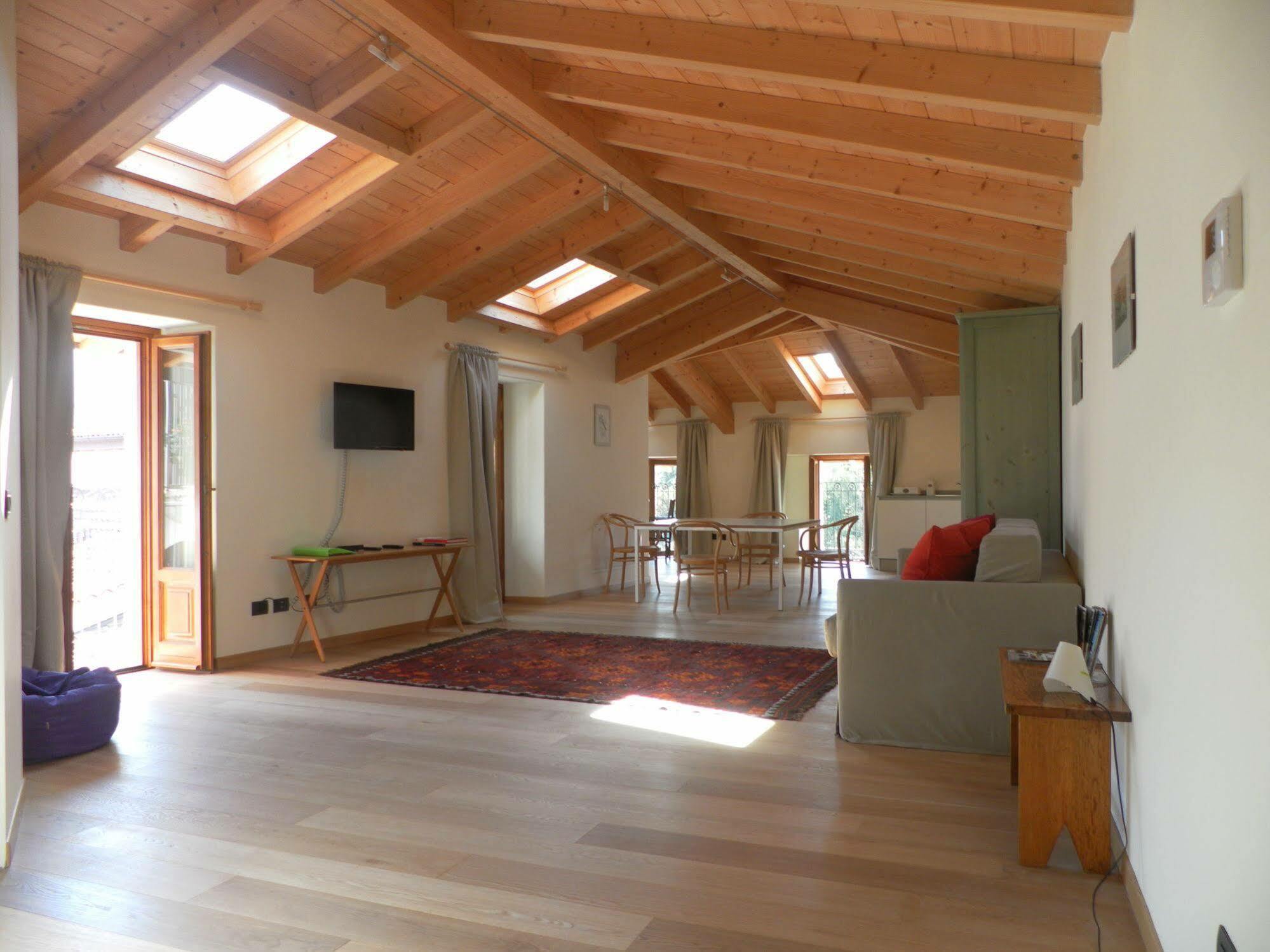 Casa Botta - Luino Lago Maggiore Eksteriør billede