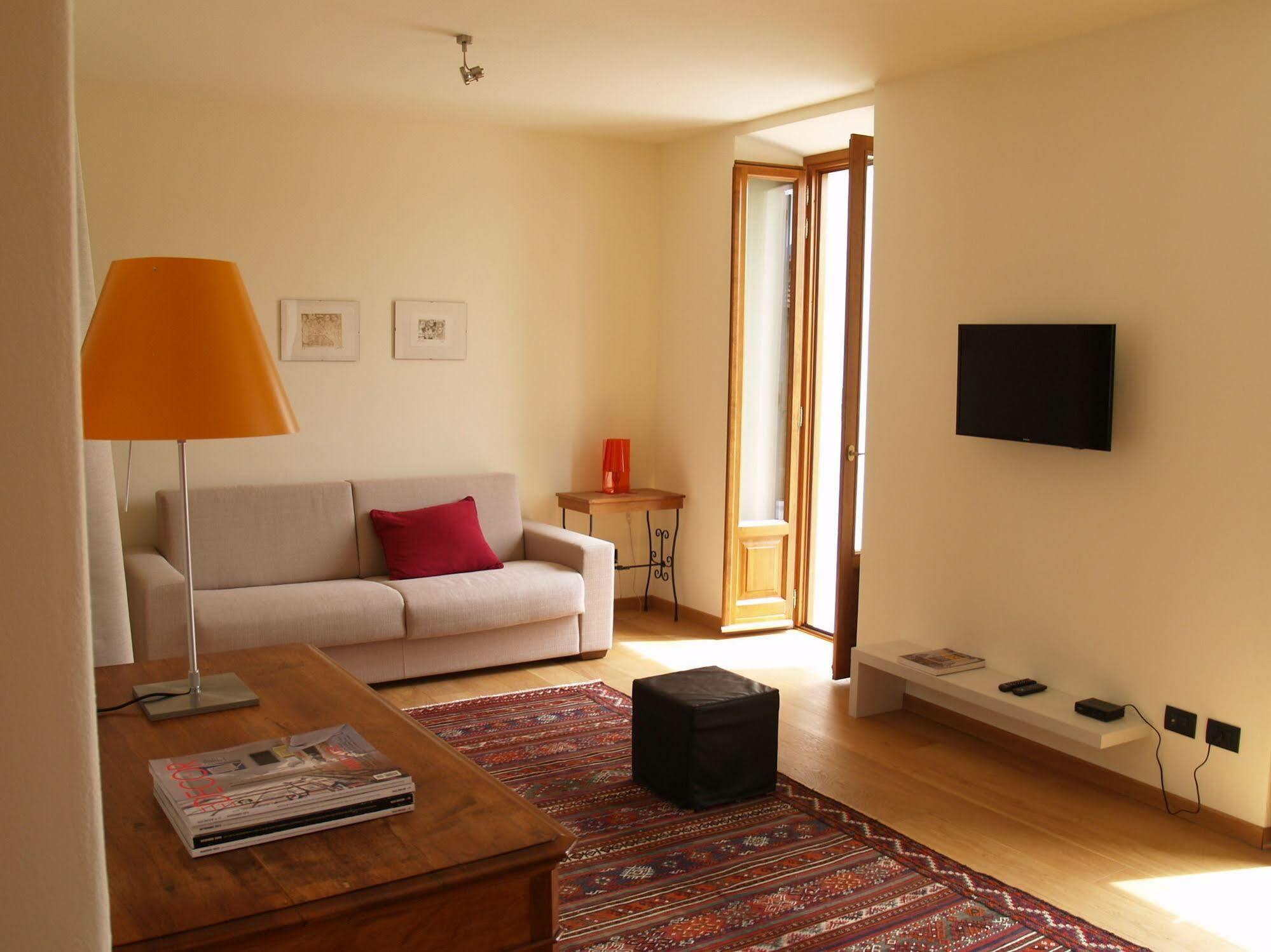 Casa Botta - Luino Lago Maggiore Eksteriør billede