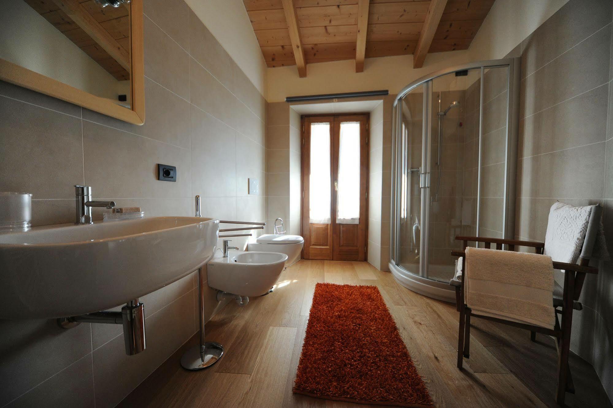 Casa Botta - Luino Lago Maggiore Eksteriør billede