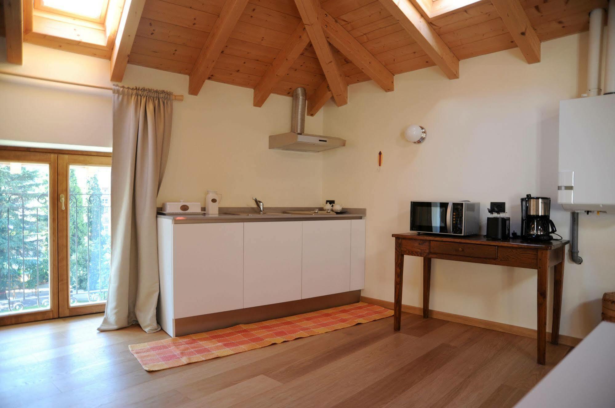 Casa Botta - Luino Lago Maggiore Eksteriør billede